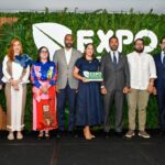Desarrollo de la Comunidad construye y entrega dos viviendas equipadas a familias vulnerables en Moca