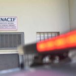 DNCD, PN y MP desmantelan centro de distribución de drogas en SFM; arrestan dos personas y buscan a “Yuyo”